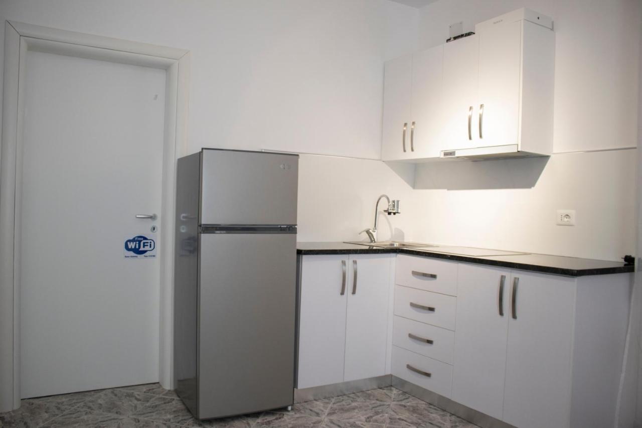 Ferienwohnung Vila Shehaj Luxury Vlorë Exterior foto