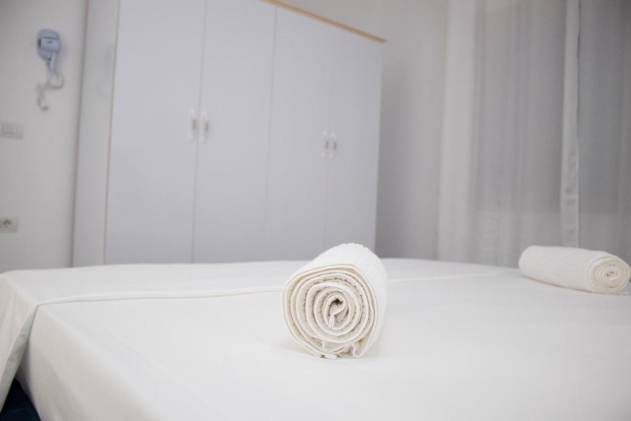 Ferienwohnung Vila Shehaj Luxury Vlorë Exterior foto
