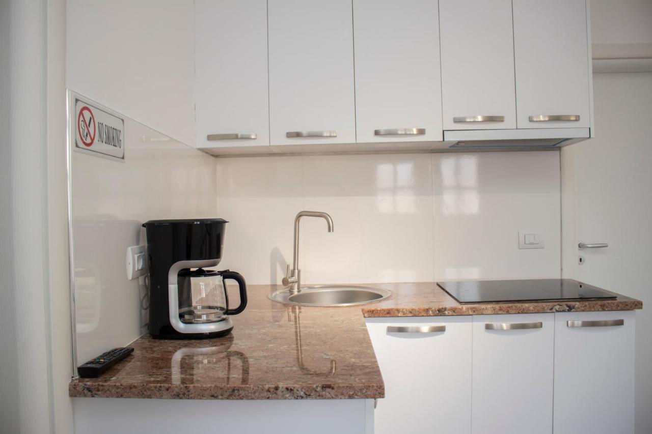 Ferienwohnung Vila Shehaj Luxury Vlorë Exterior foto