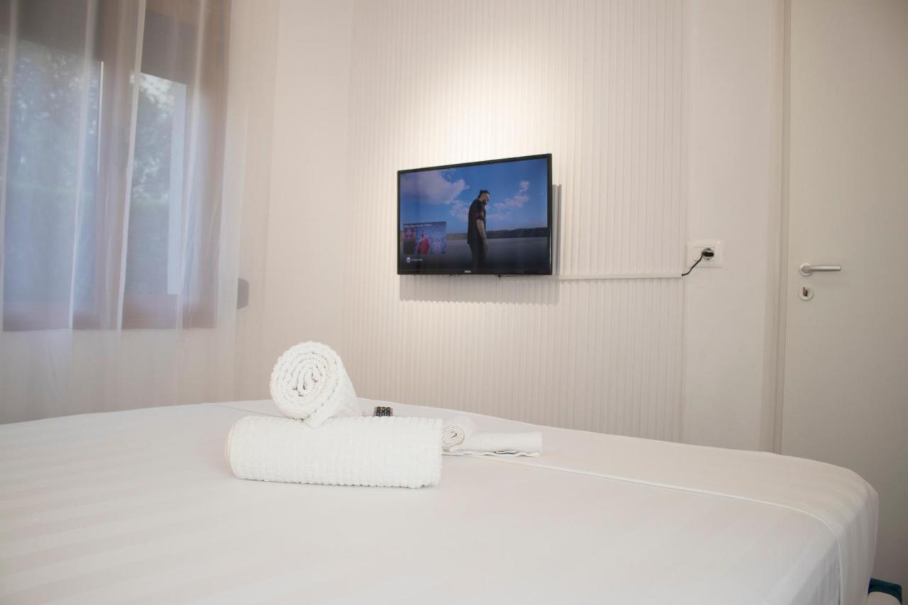 Ferienwohnung Vila Shehaj Luxury Vlorë Exterior foto
